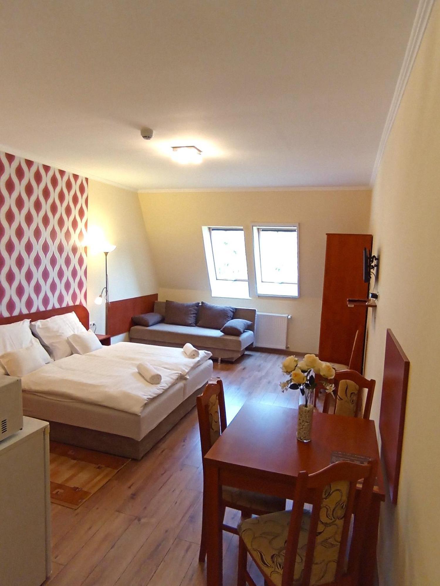 Patak-Party Apartmanok Bogács Buitenkant foto